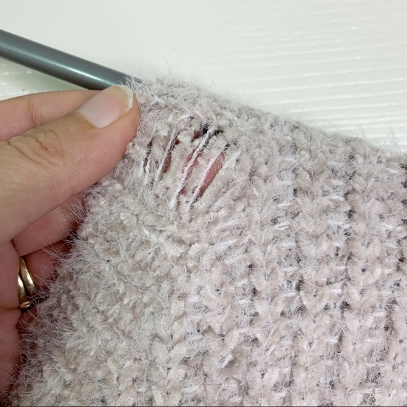 NWOT Lulu’s Talk the Block Eyelash Knit Crewneck Long Sleeve Sweater Size S - Picture 12 of 13